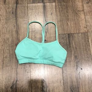 Sports Bra Size 4 LULU Power Y